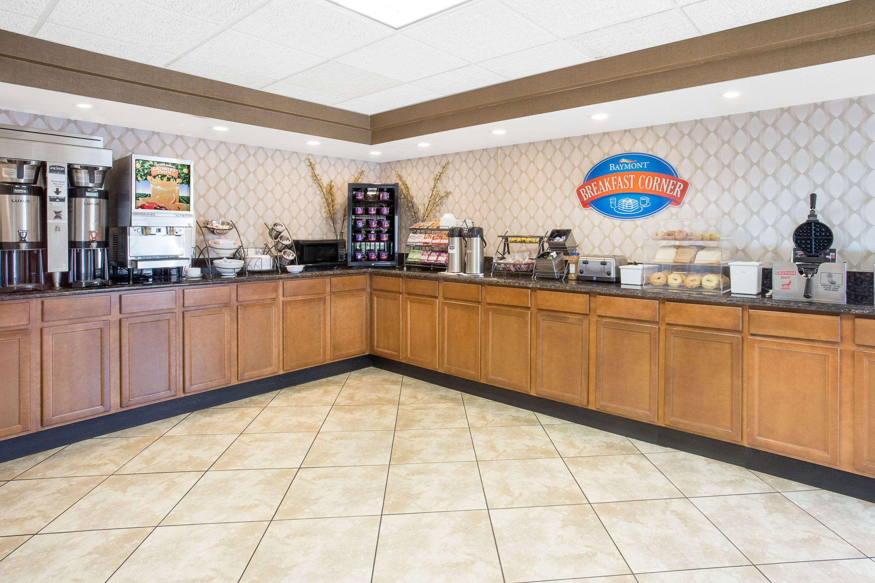 Baymont By Wyndham Hotel Janesville